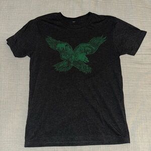 Philadelphia Eagles Graphic Tee | Paul Carpenter Art | Size Medium
